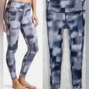 Athleta Women's Leggings Size: S 28" inseam GUC